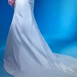 Alfred Angelo Wedding Gown